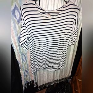 Black and white Agnes and Dora medium blouse
